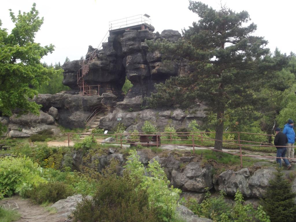 Hotel Zum Hecht Herrnhut Exterior foto
